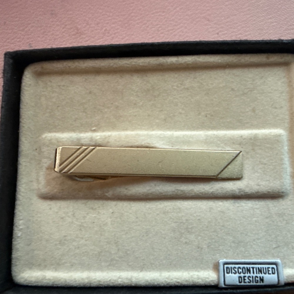Vintage Gold Tone Tie Bar Matte Etched Diagonal Line Mens Formal Accessory Boxed